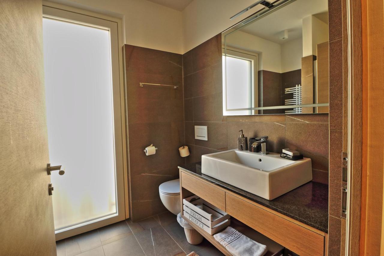 Hedy Luxury - Happy * Merano